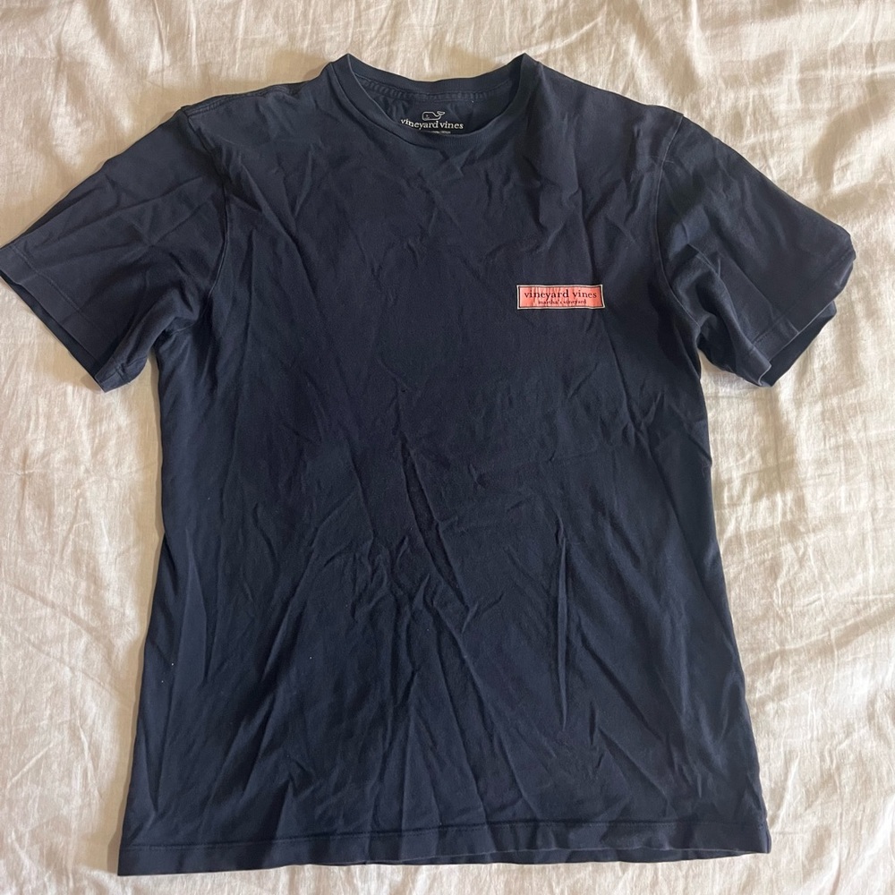 Vineyard vines tee